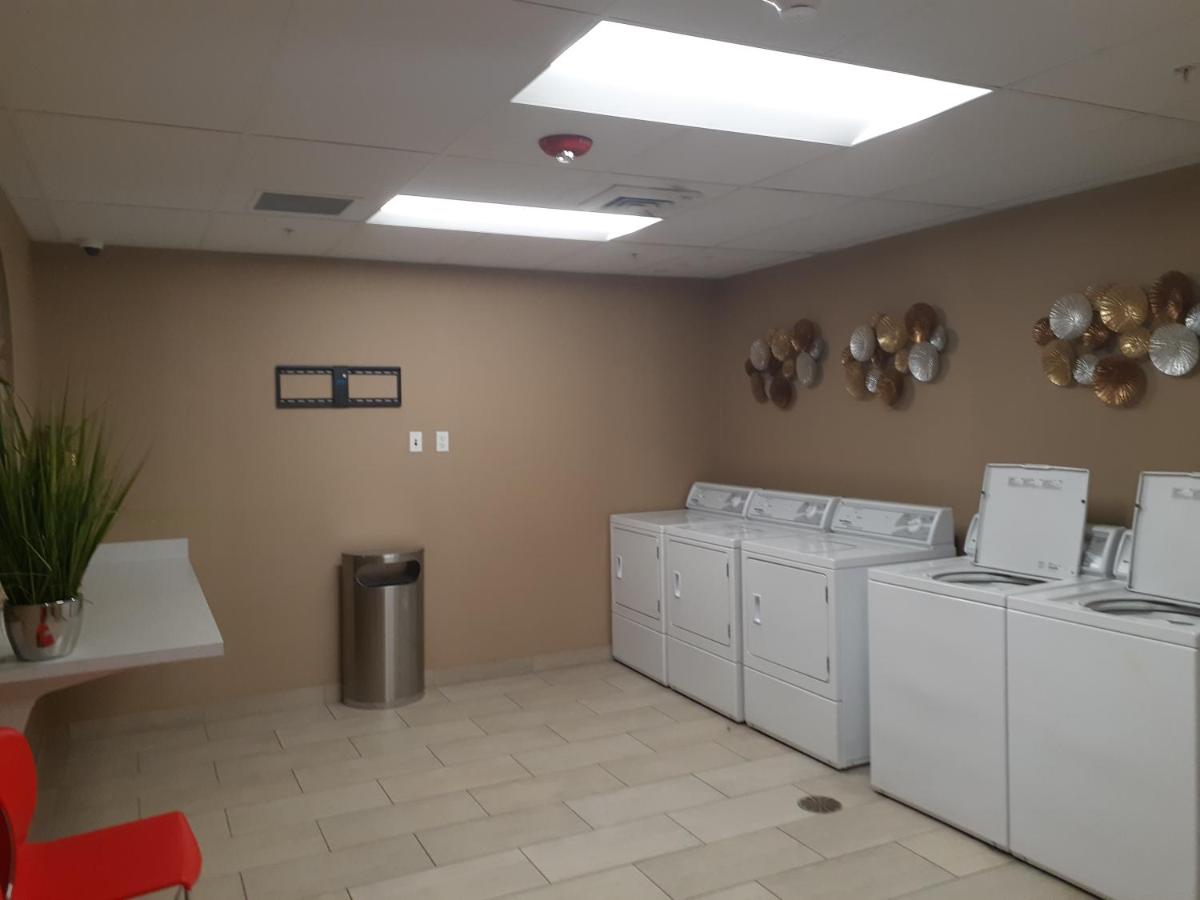 Simple Suites Boise Airport — photo 24