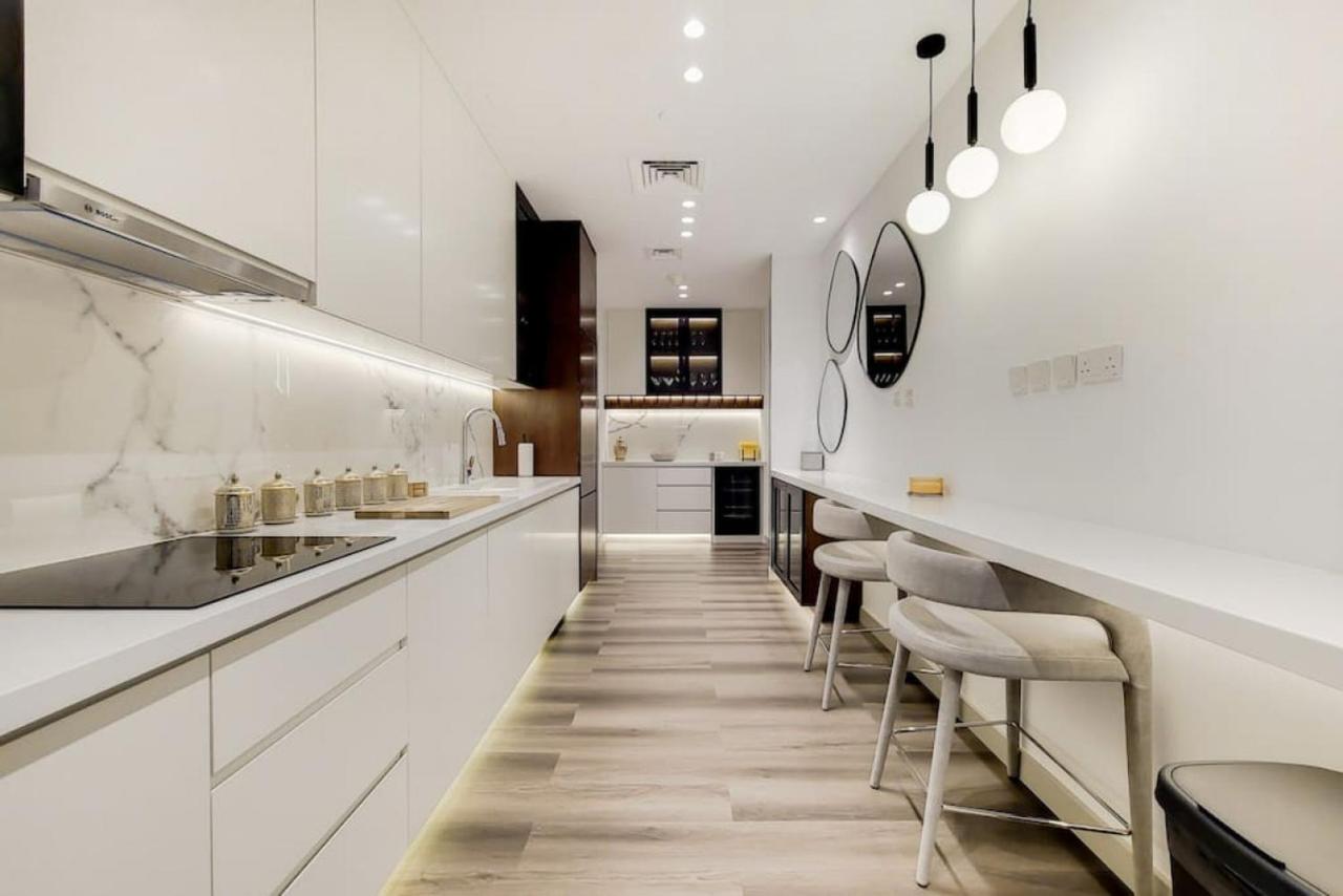 Vacationer Holiday Homes I Exquisite Four Bedroom I Dubai Marina I Horizon Tower - 5