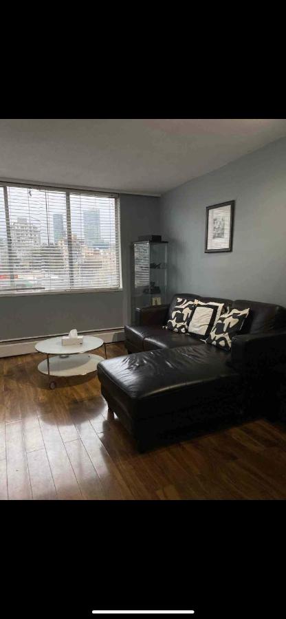 Cozy vancouver condo photo