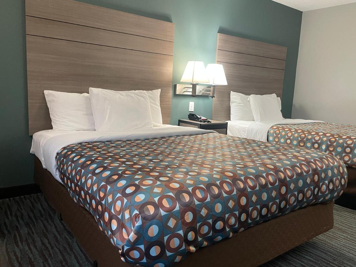 Countryside Inn & Suites, Council Bluffs, IA — photo 14