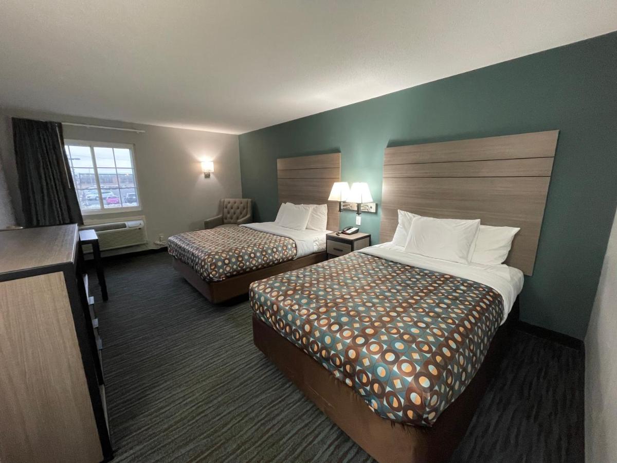 Countryside Inn & Suites, Council Bluffs, IA — photo 10