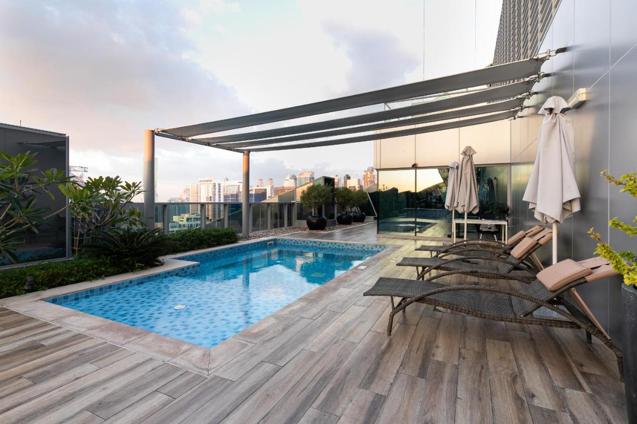 Simply Comfort Vacation Homes Rental in J One Tower - 2