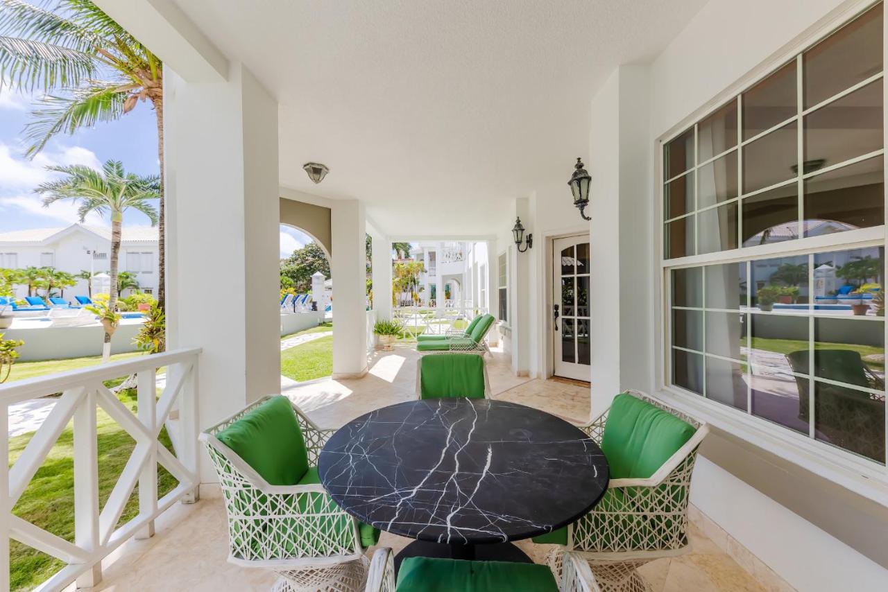 Grand Colony Island Villas photo