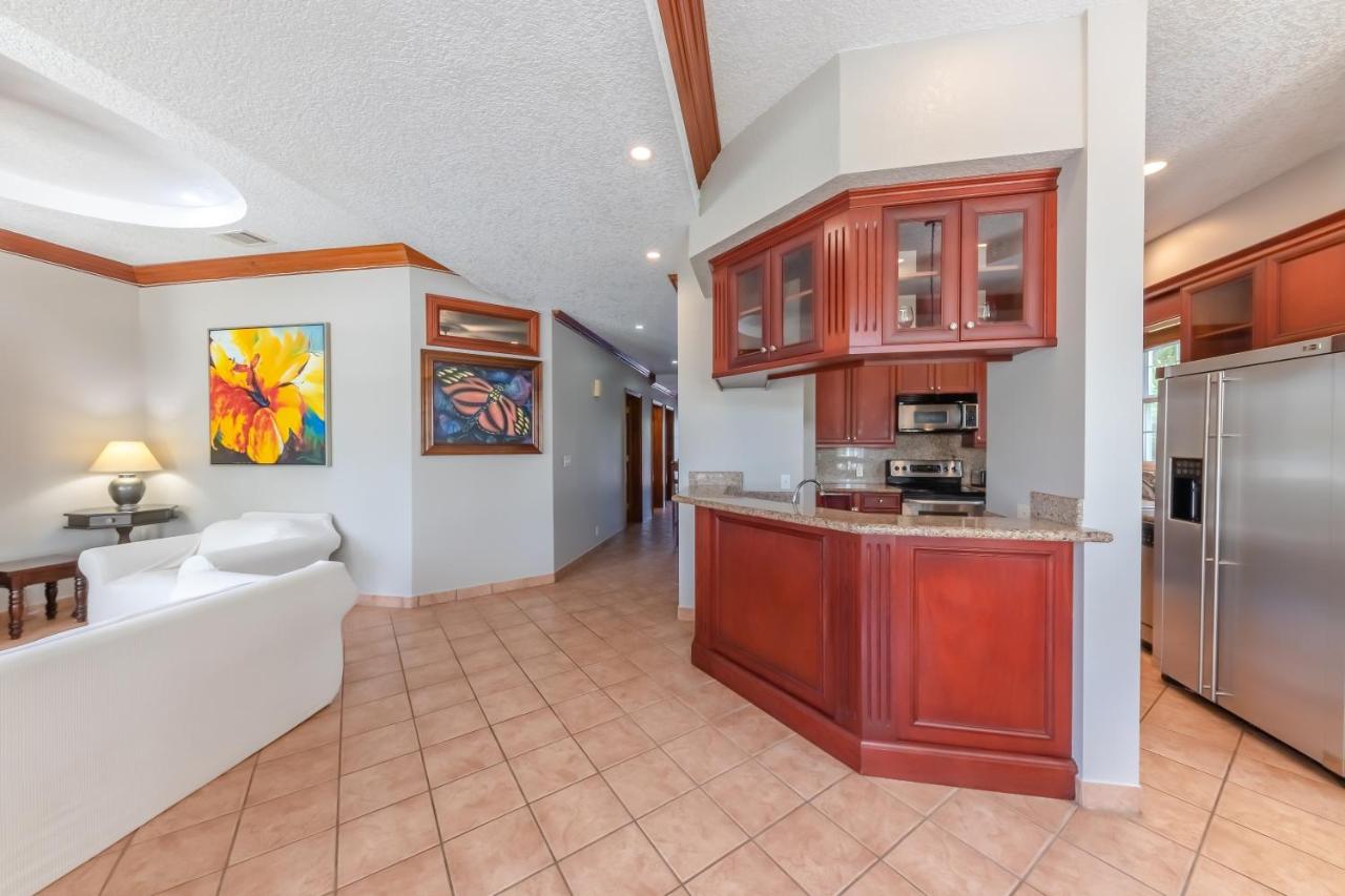Grand Colony Island Villas photo