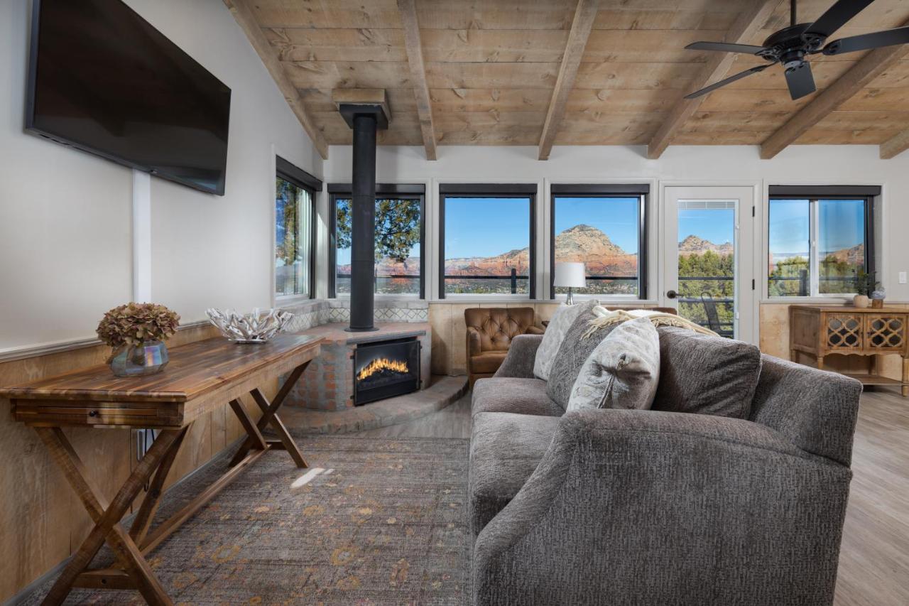 Sky Ranch Lodge — photo 19