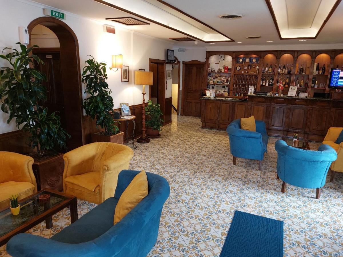 Hotel Mega Mare photo