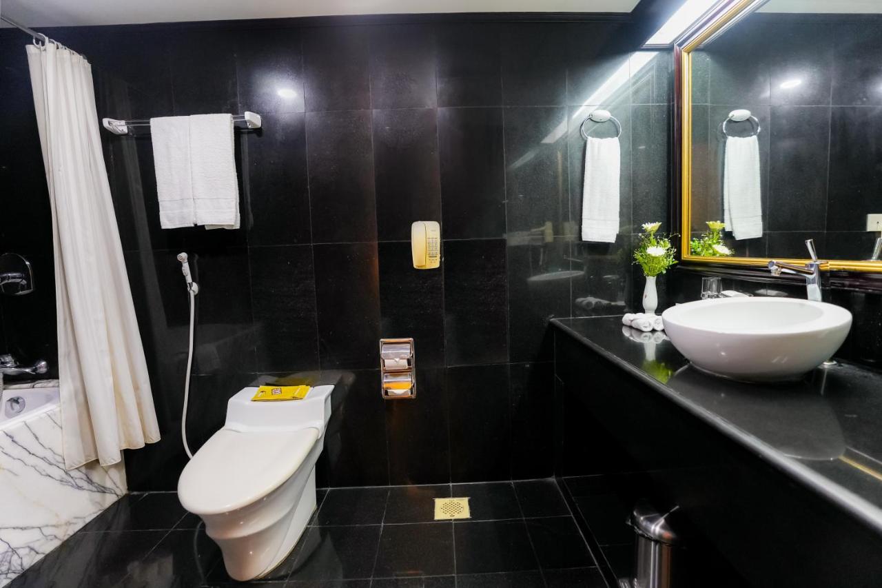 Hotel Sarina photo