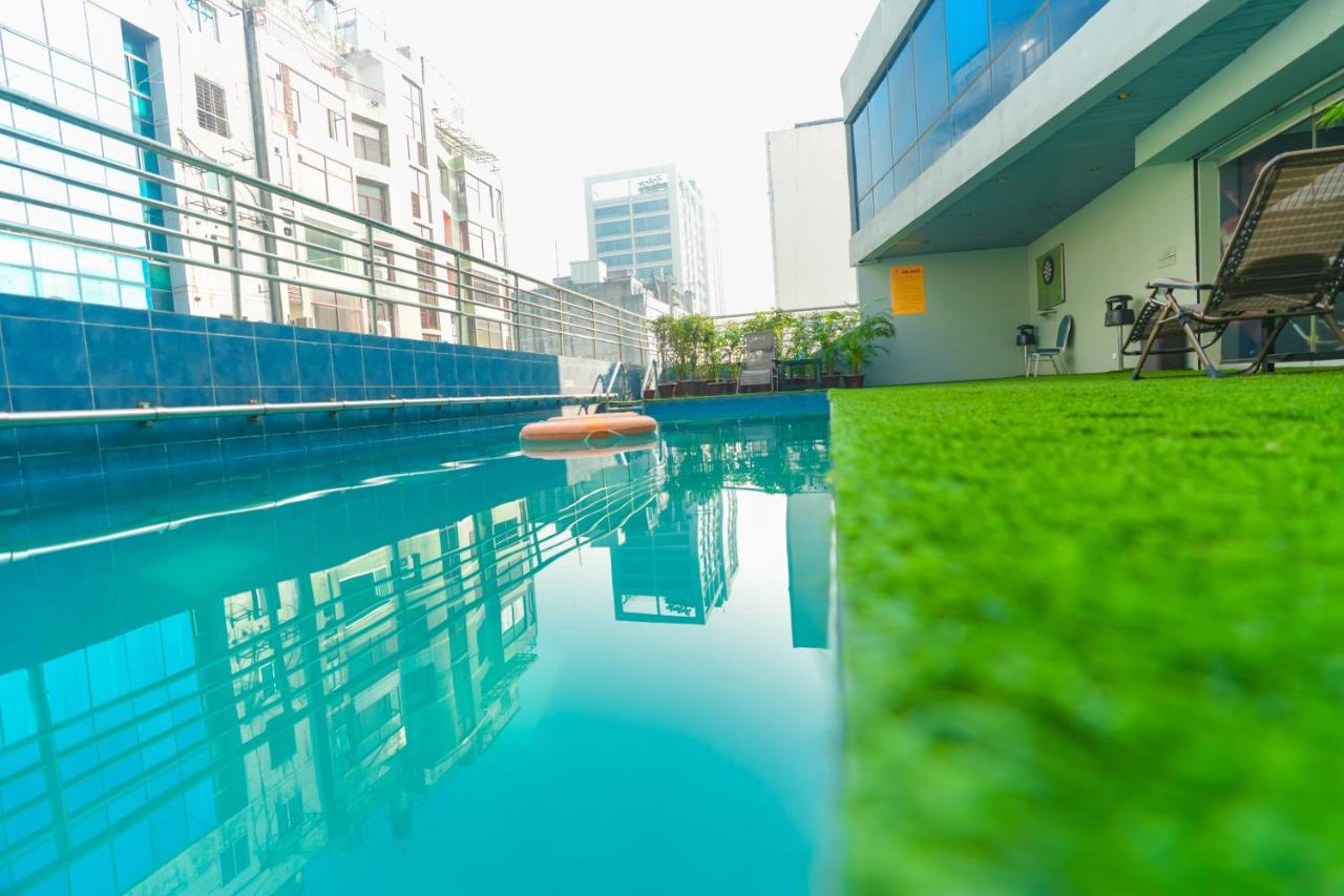 Hotel Sarina photo