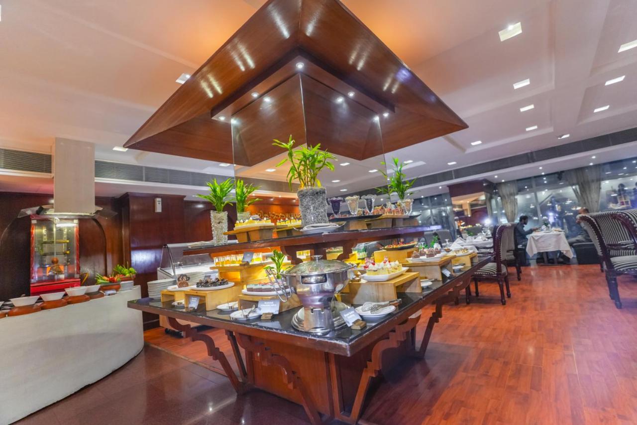Hotel Sarina photo