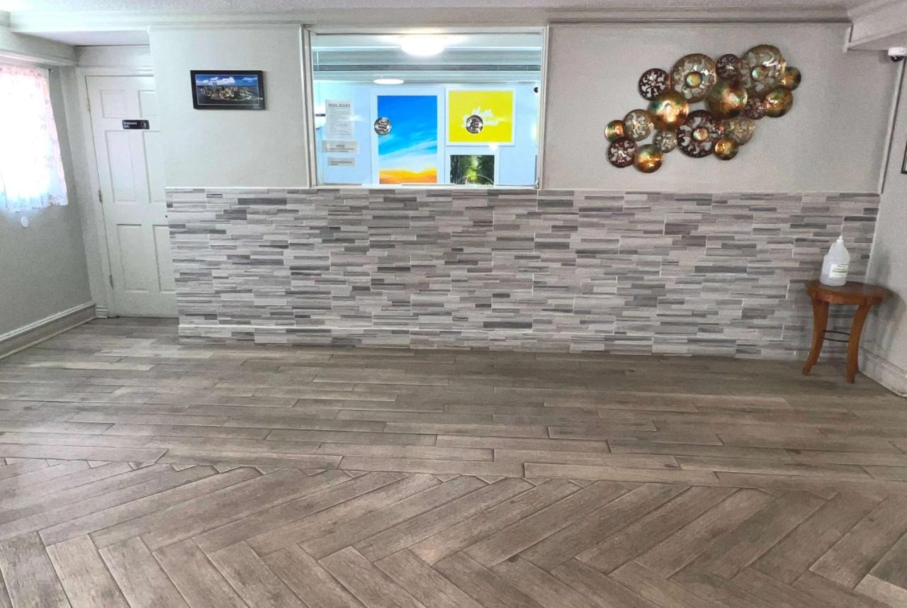 Days Inn by Wyndham Birmingham/West photo