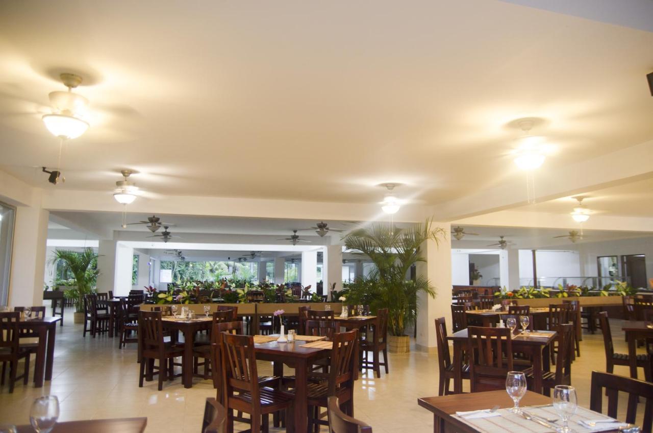 Hotel Arenas en Punta Leona photo