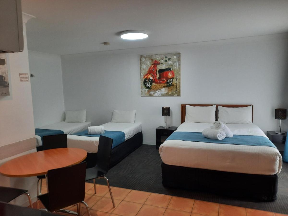 McCall's Motor Inn — photo 18