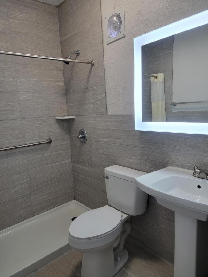 Budget Inn — photo 3