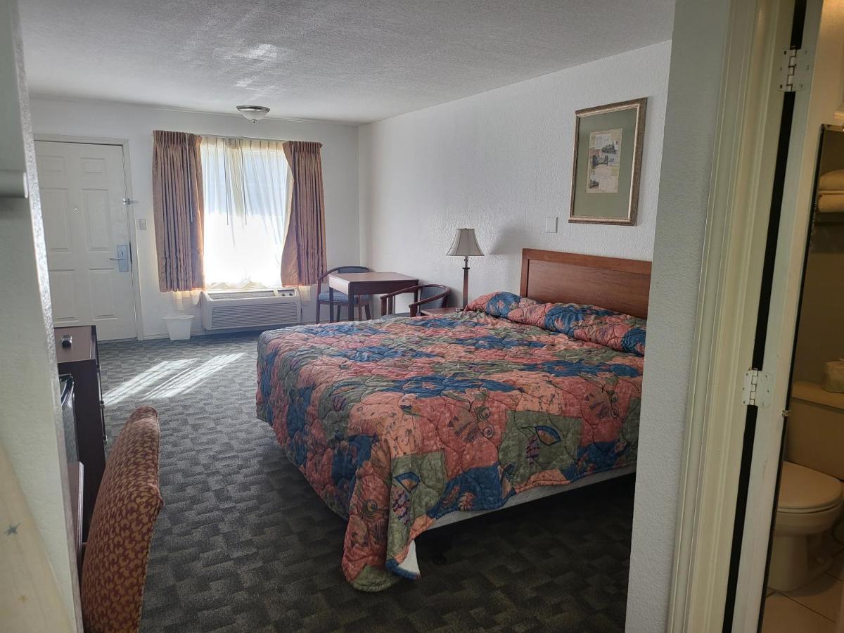 Economy Inn — photo 10