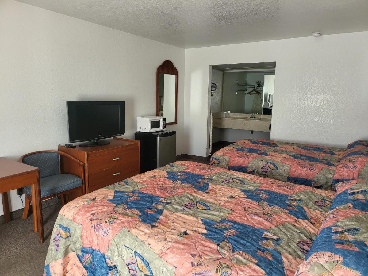 Economy Inn — photo 21