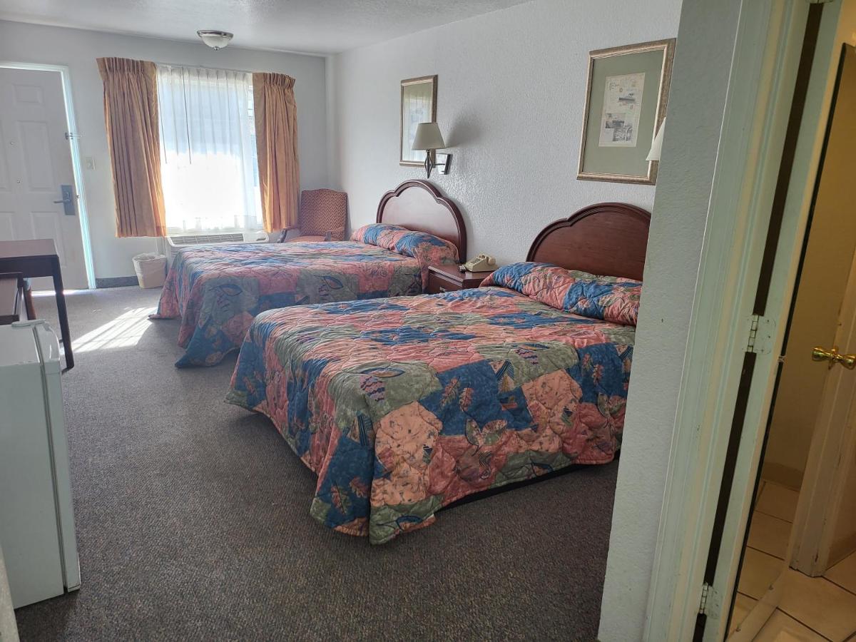 Economy Inn — photo 12