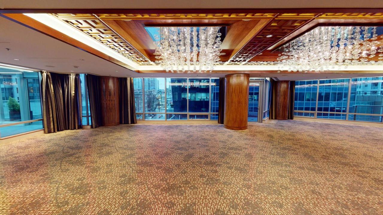 Shangri-La Vancouver photo