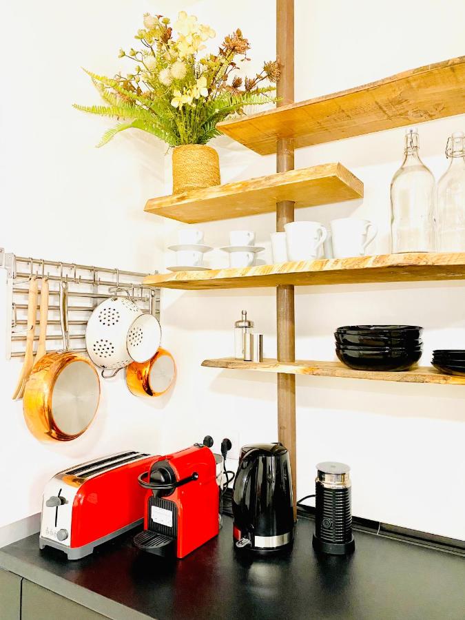 Hotel Apartment with 2-en suite Bedrooms - 4