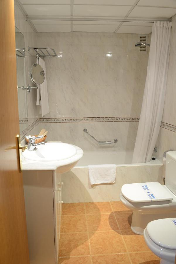 Aparthotel Huesca, Spain - Booking.com