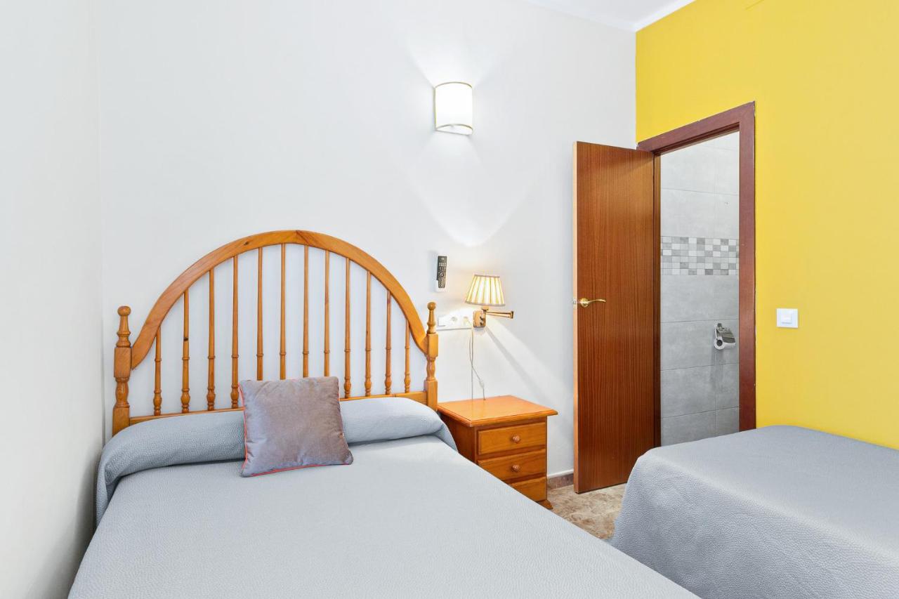 Hostal Santa Ana - 2