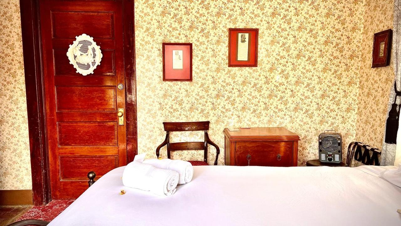 Hotel La More at The Bisbee Inn — photo 13