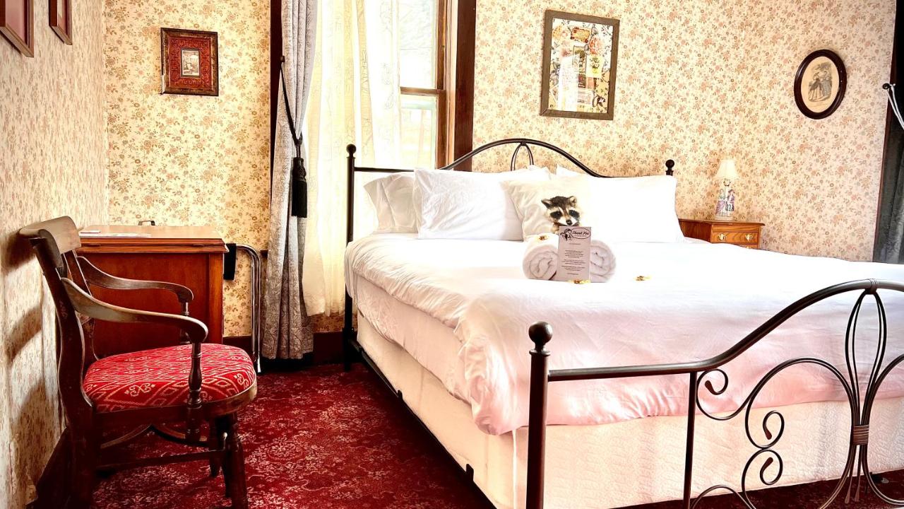 Hotel La More at The Bisbee Inn — photo 14