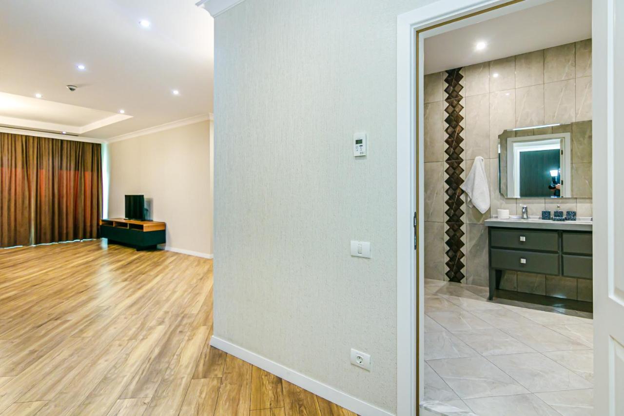 Isr Baku Family hotel apartment 4 bedroom photo