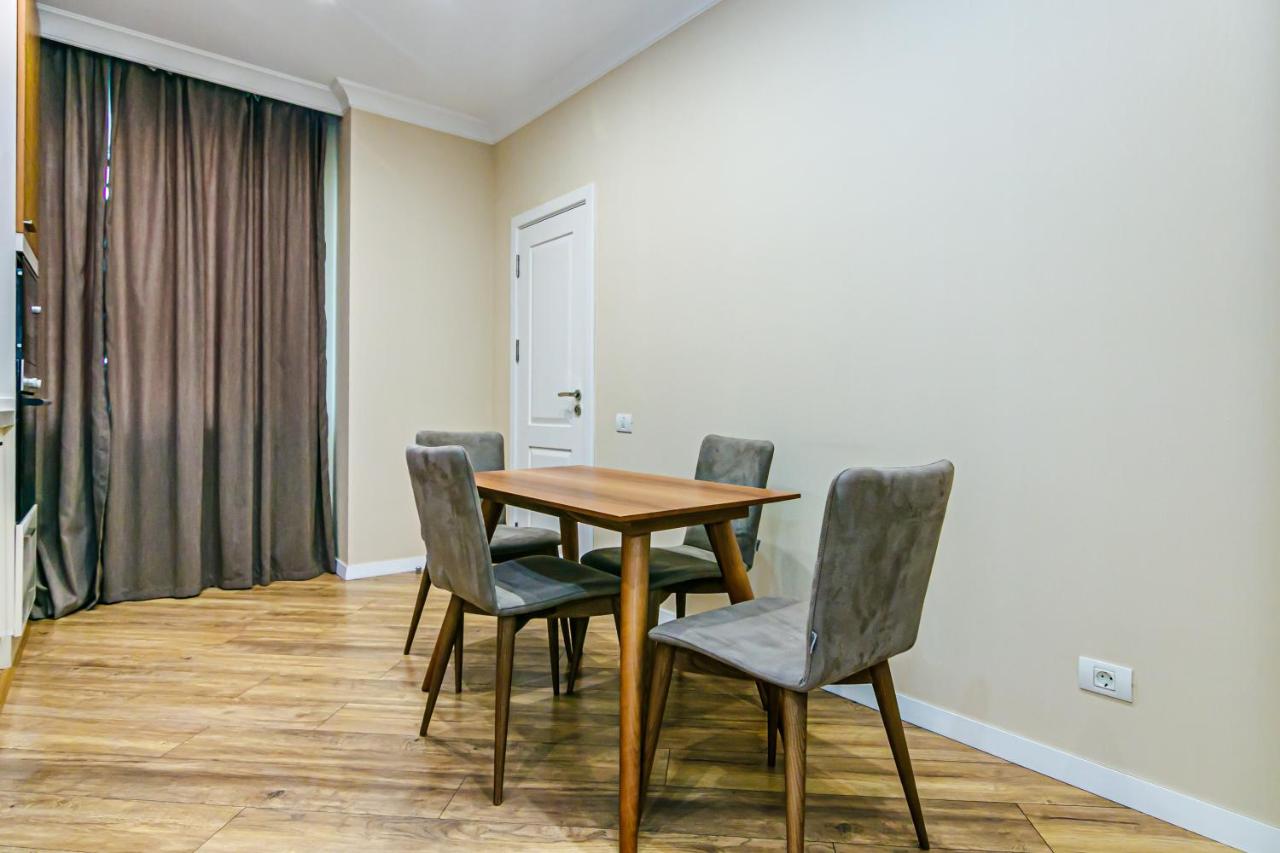 Isr Baku Family hotel apartment 4 bedroom photo