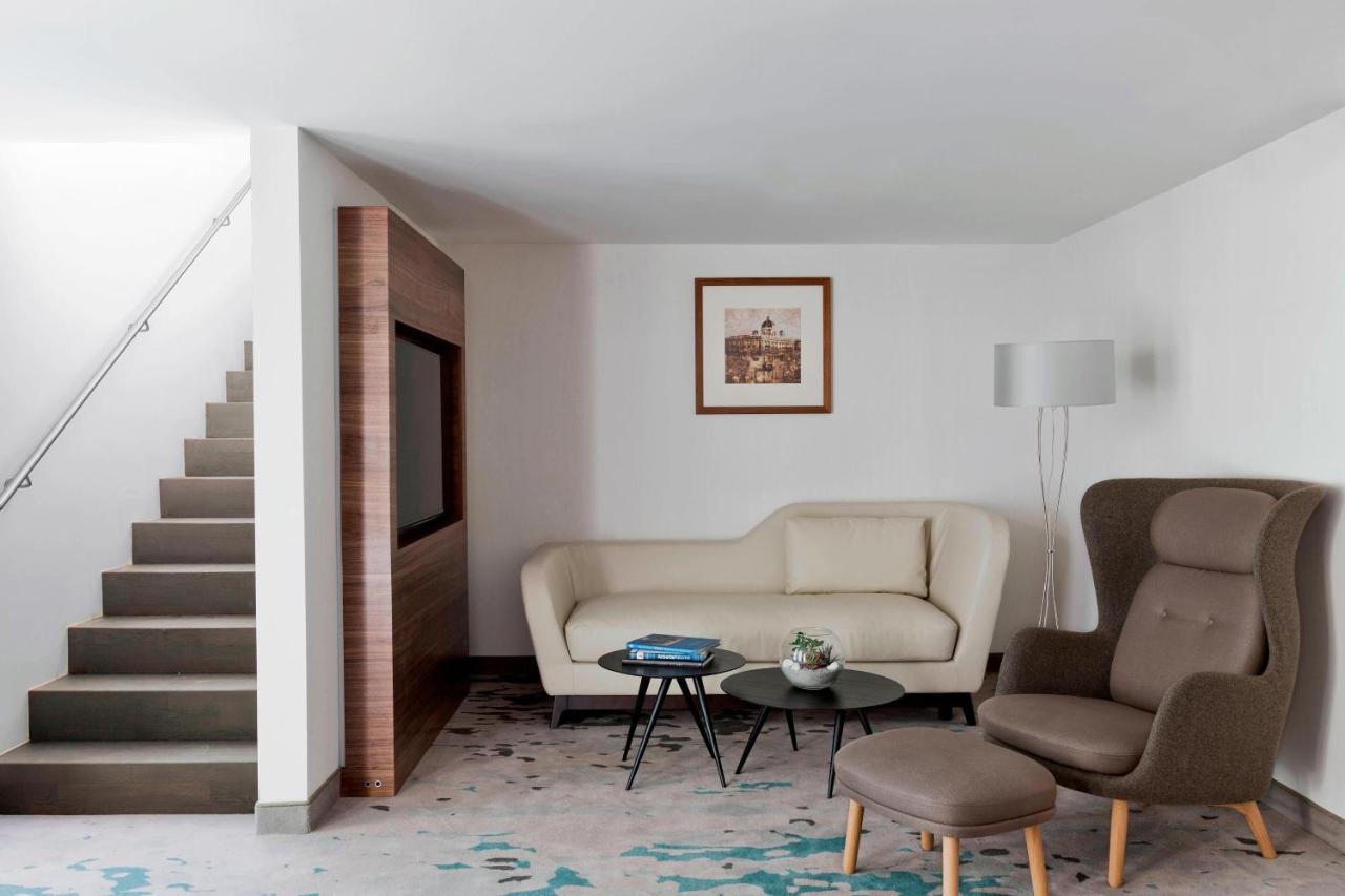 Vienna Marriott Hotel photo