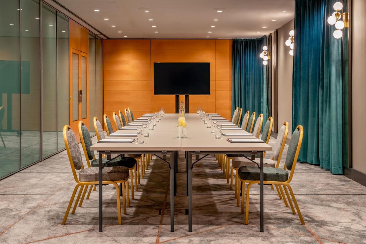 Vienna Marriott Hotel photo