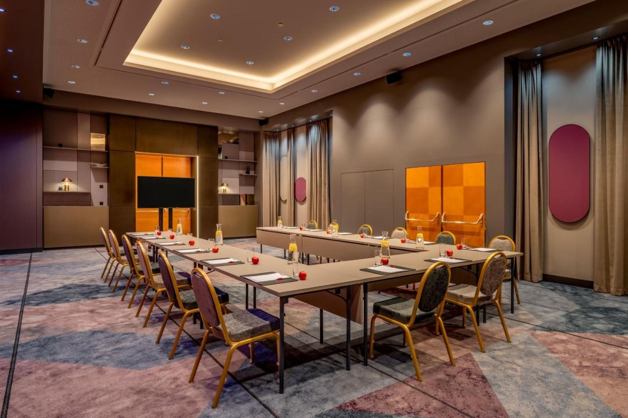Vienna Marriott Hotel photo