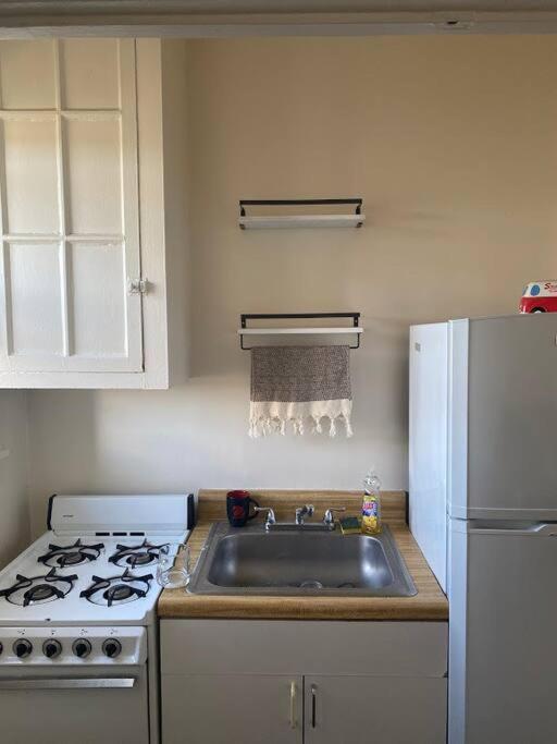 Comfy stay – sleeps 4 (Hoboken) - 2