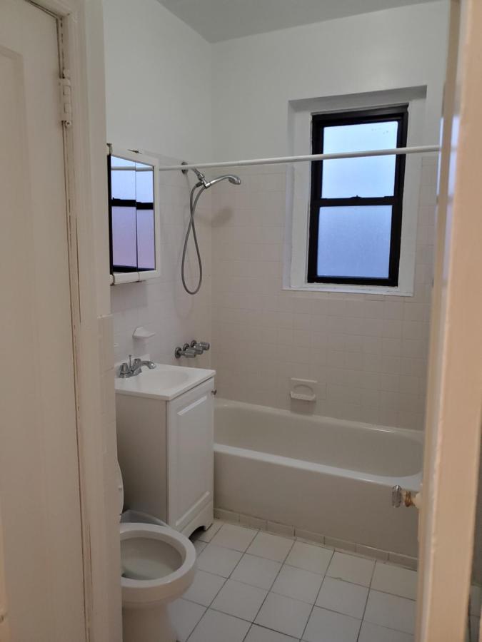 Comfy stay – sleeps 4 (Hoboken) - 3