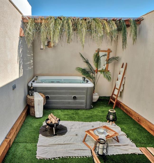 Suite con Jacuzzi en la montaña - Jacuzzi privado en la habitación en Llombai