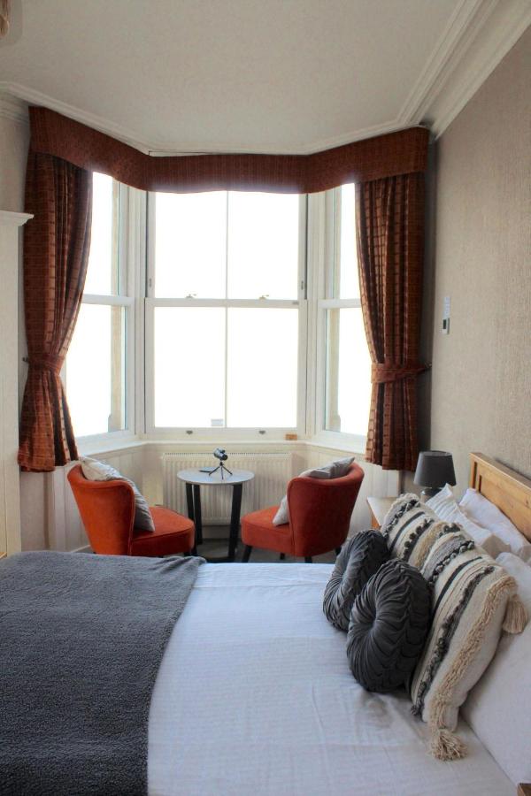 The Crown Hotel - Laterooms