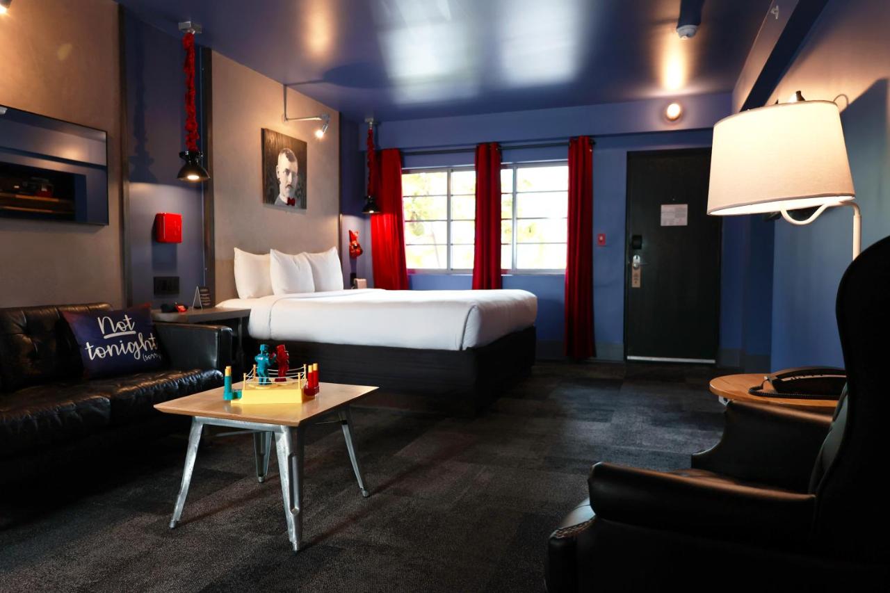 Hotel Gaythering - Gay Hotel - All Adults Welcome - 2