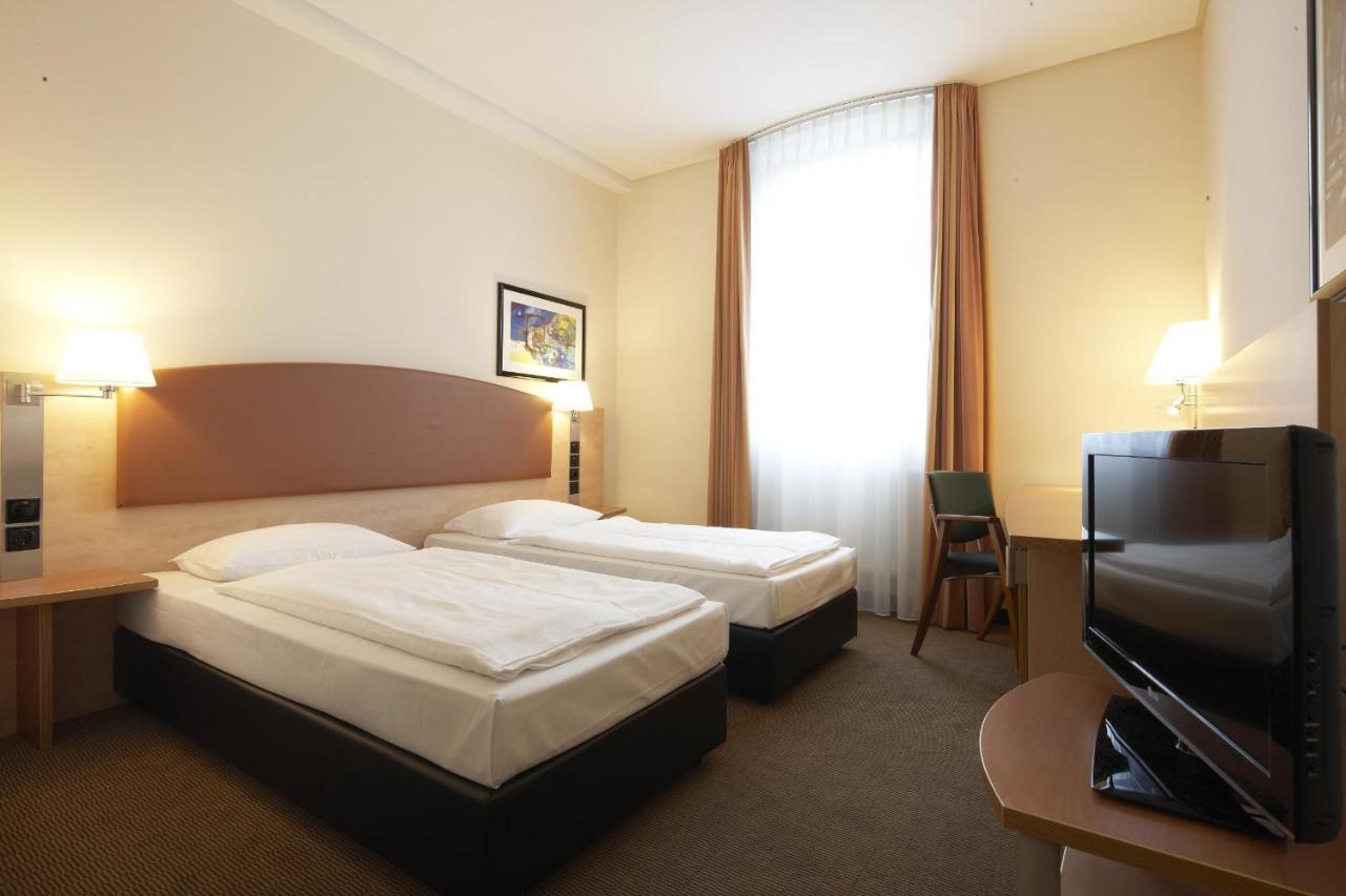IntercityHotel Berlin Ostbahnhof - 5