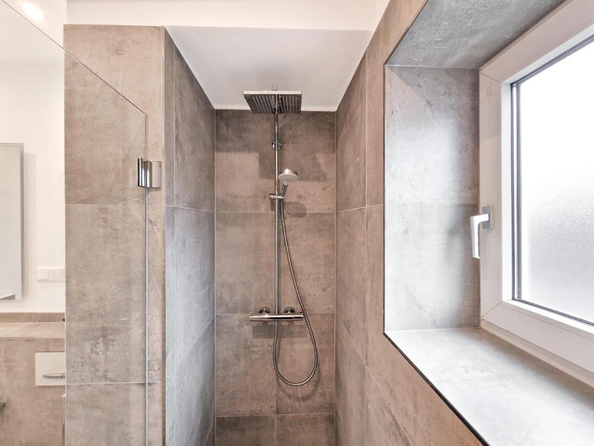 Tolstov Apartments - City Apartments with 1 or 2 Rooms - 15 Min to Messe DUS and Old Town DUS