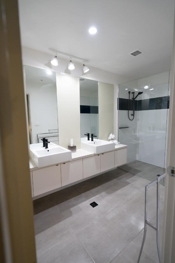 Melbourne Holiday Apartments Flinders Wharf photo