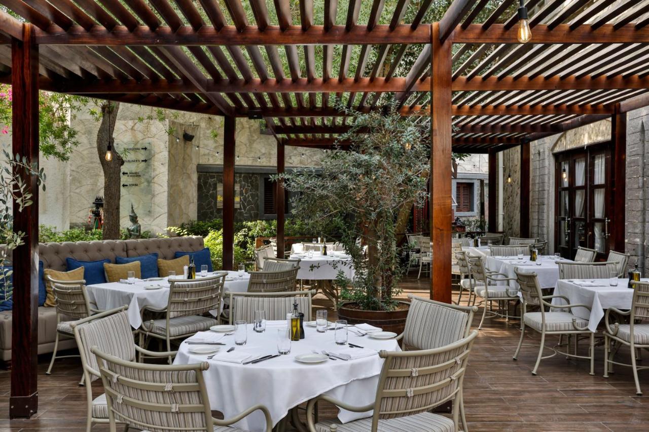 Le Meridien Dubai Hotel, Royal Club & Conference Centre photo
