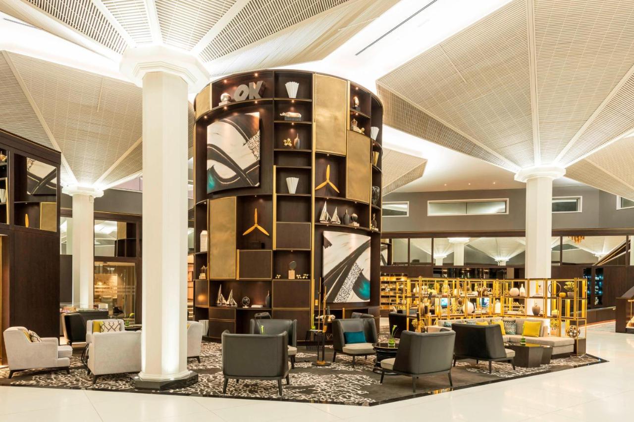 Le Meridien Dubai Hotel, Royal Club & Conference Centre photo