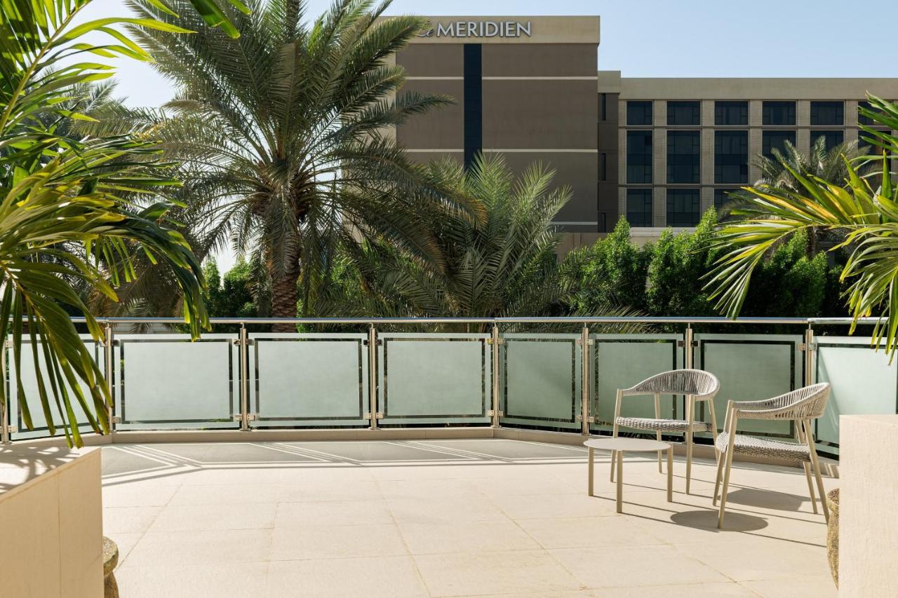 Le Meridien Dubai Hotel, Royal Club & Conference Centre photo