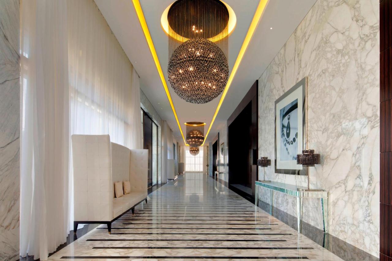 Le Meridien Dubai Hotel, Royal Club & Conference Centre photo