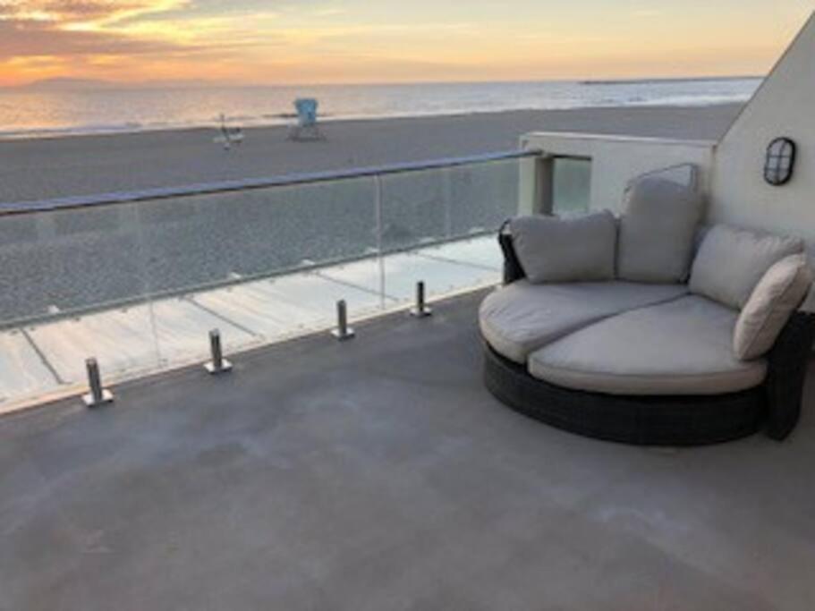 Coastal Sunset Beach House — photo 14