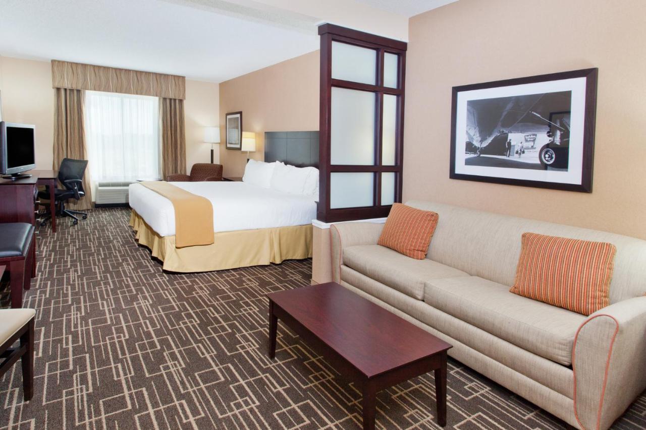 Holiday Hotel — photo 6