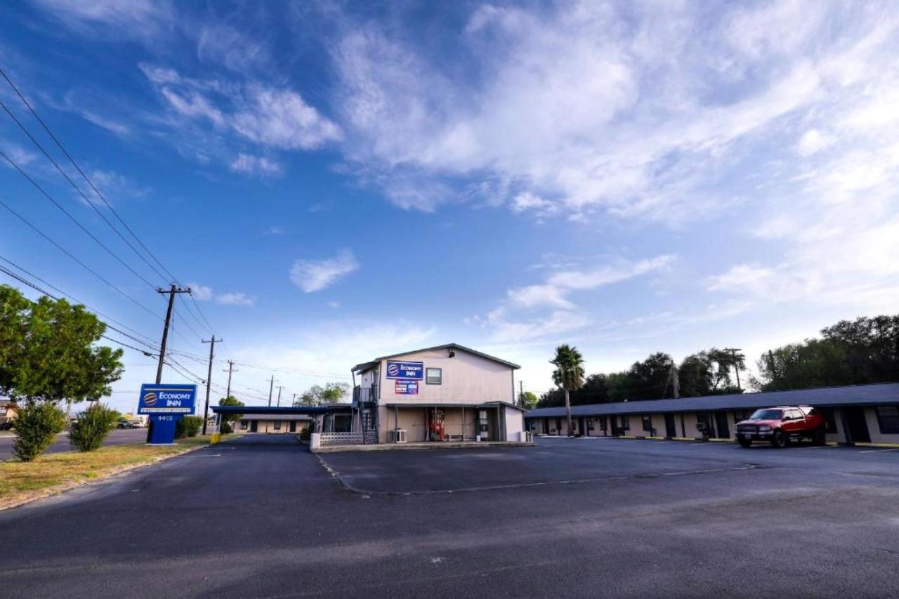 Economy Inn Kingsville — photo 18