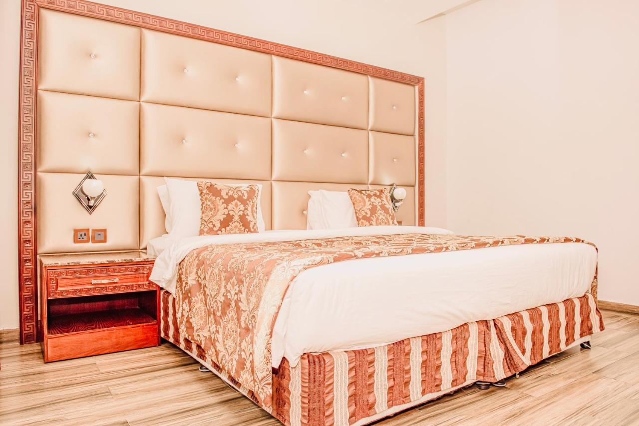 Three-Bedroom Villa with Pool View