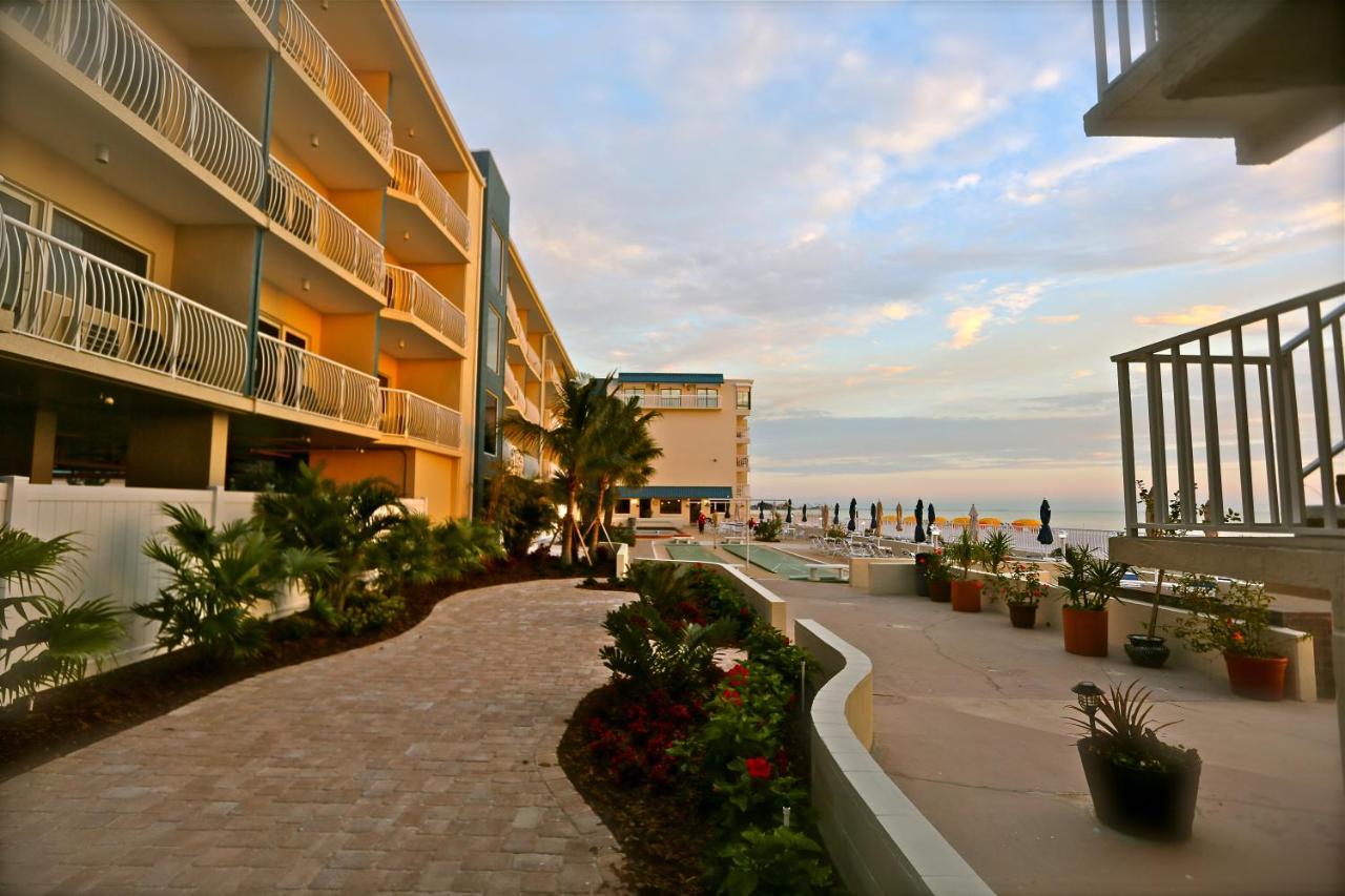 Shoreline Island Resort - Exclusively Adult — photo 6