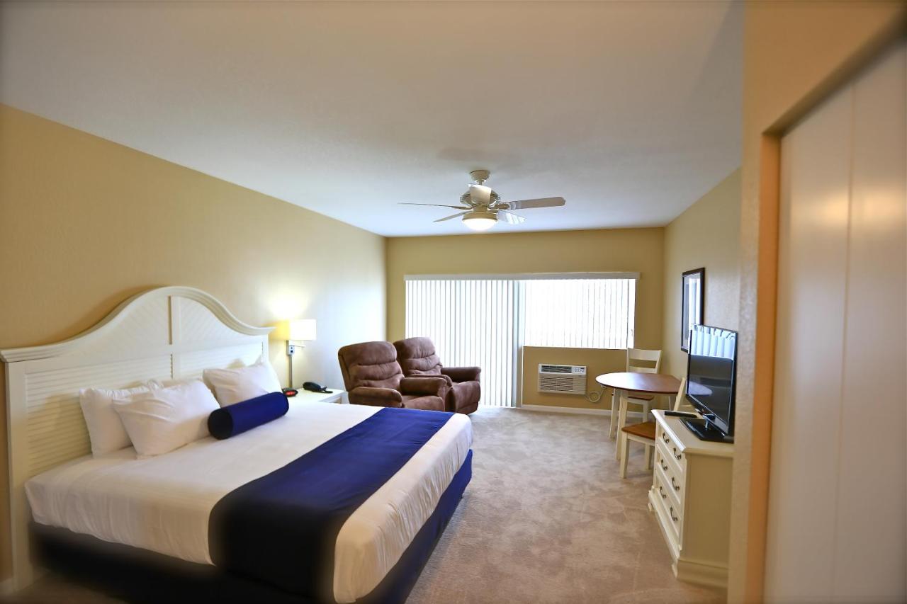 Shoreline Island Resort - Exclusively Adult — photo 5