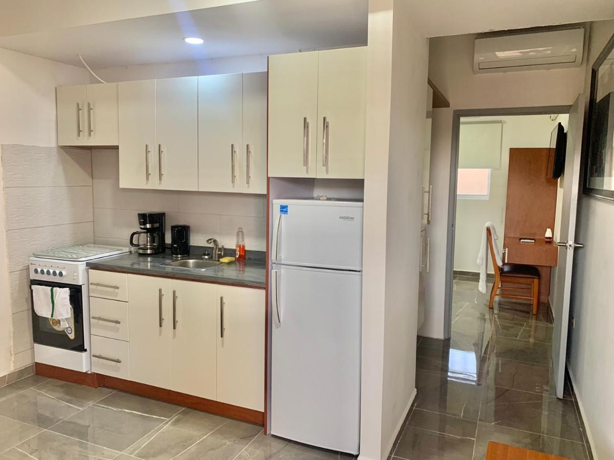 1 Bed Apartment Sleeps 2 - Pool Parking Wifi - 5